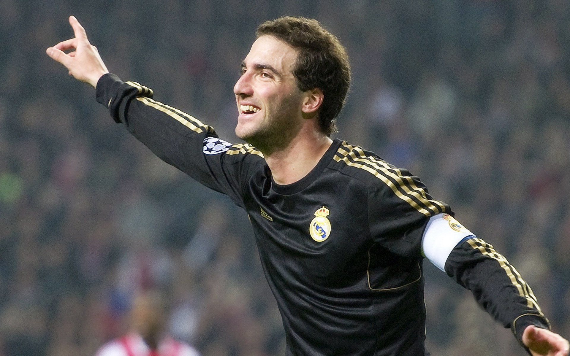 冠军梦的追逐：全景展望未来赛季，冠军梦图片