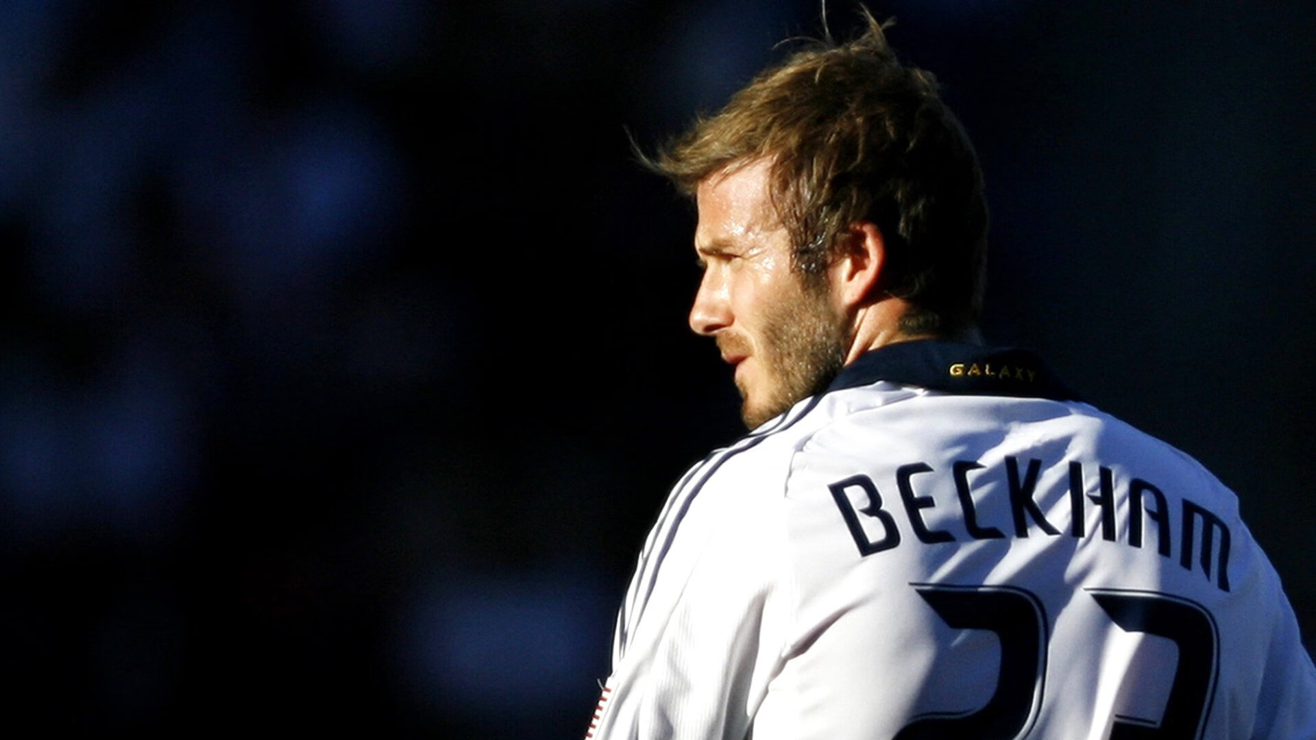 青训创新科技引领行业发展，推动足球青训国际化，青训足球教学零基础